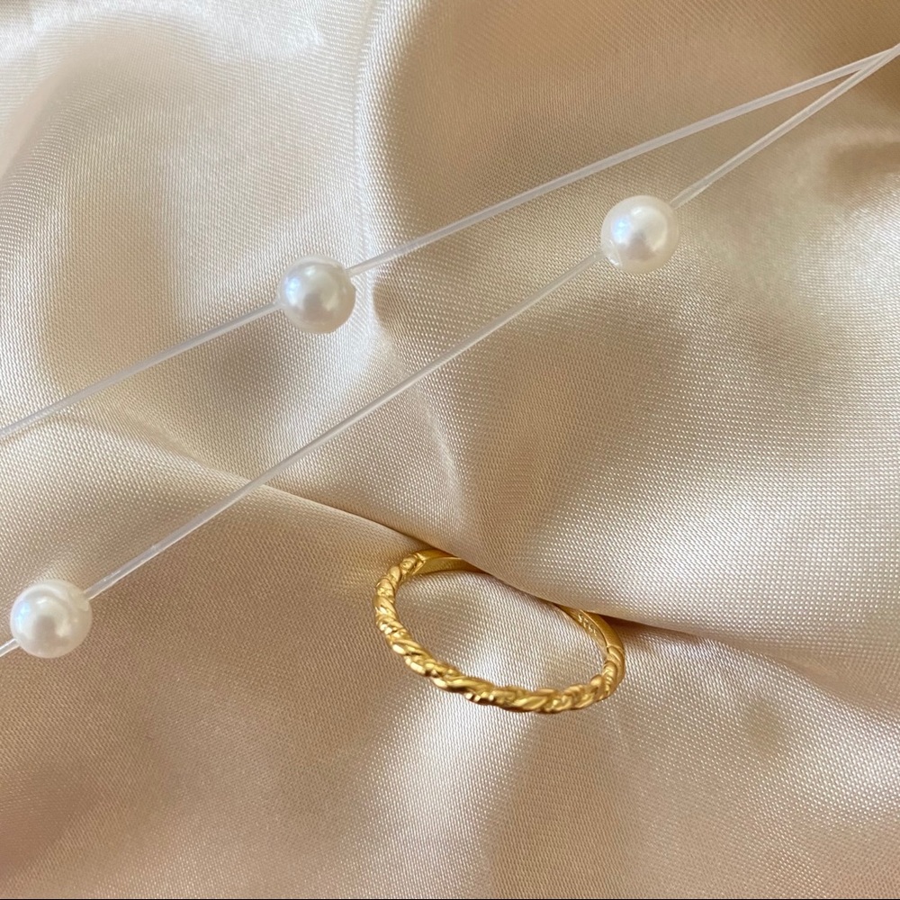 LAST ONE 💖18K Gold plated Twisted Golden Ring - Picture 2 of 8